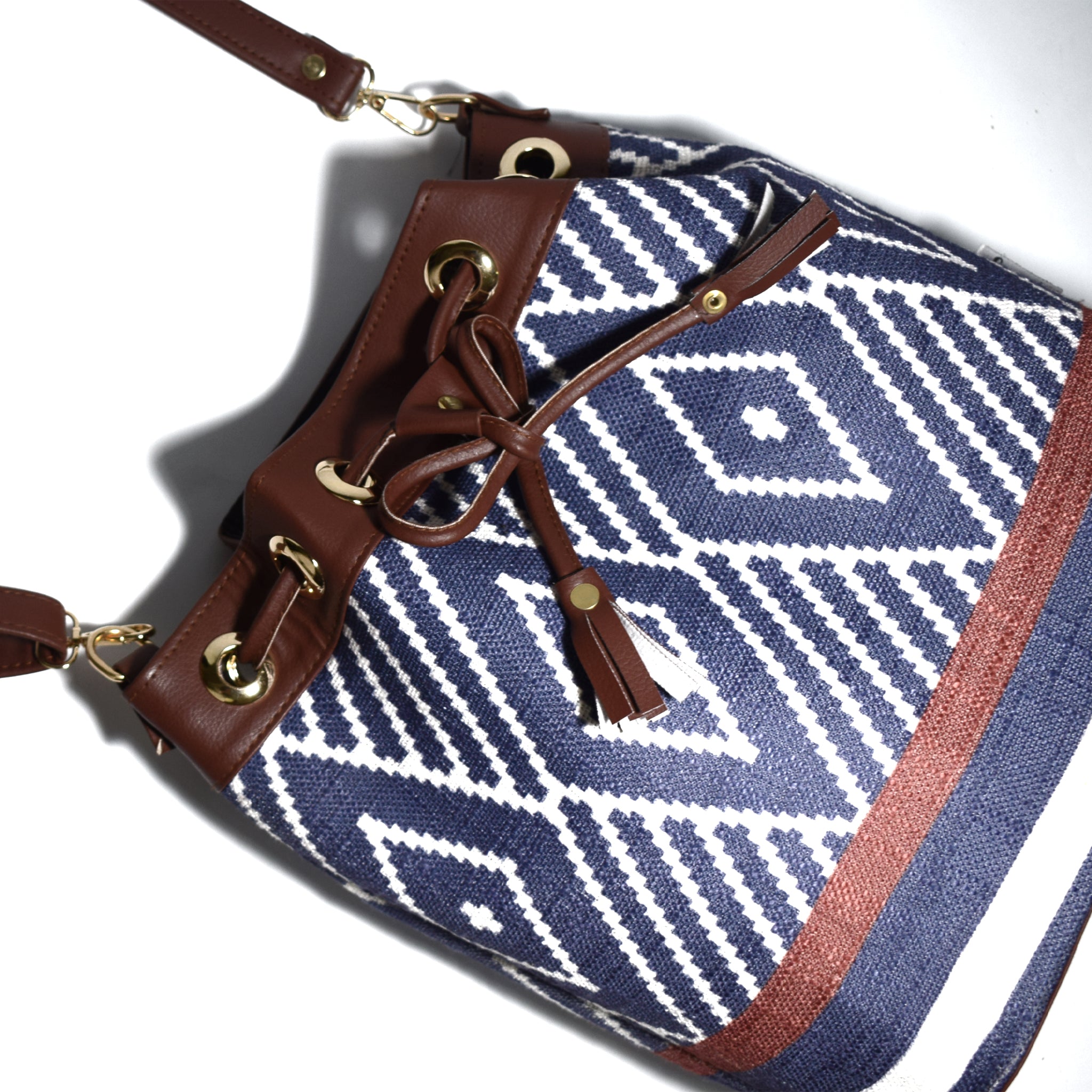 Everyday Bucket Style Shoulder Bag